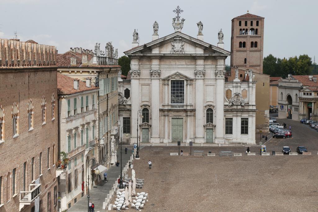 Residenza Accademia Hotel Mantova Luaran gambar
