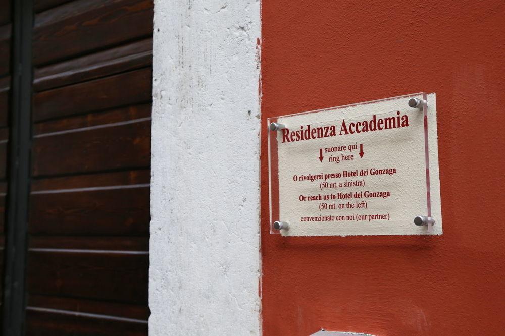 Residenza Accademia Hotel Mantova Luaran gambar